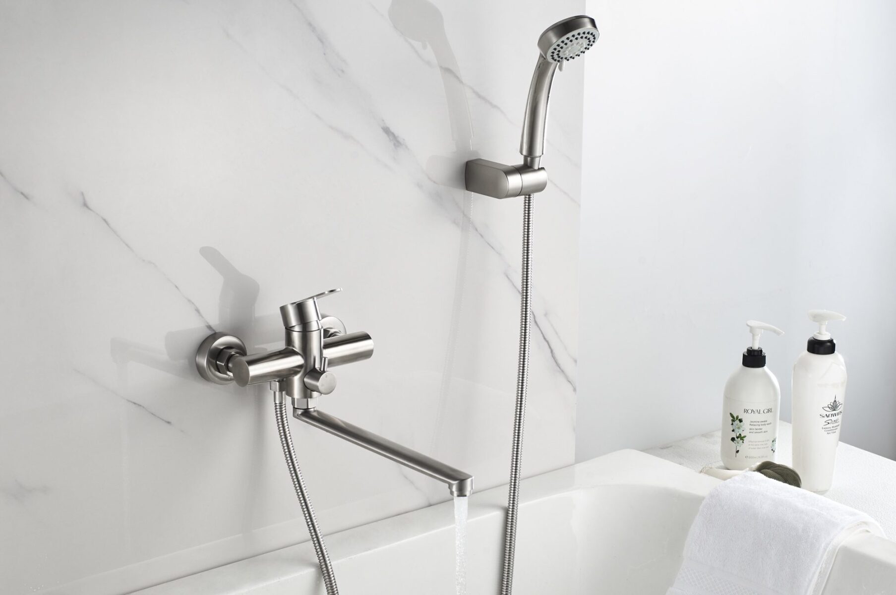 Смеситель для ванны Ledeme L72203