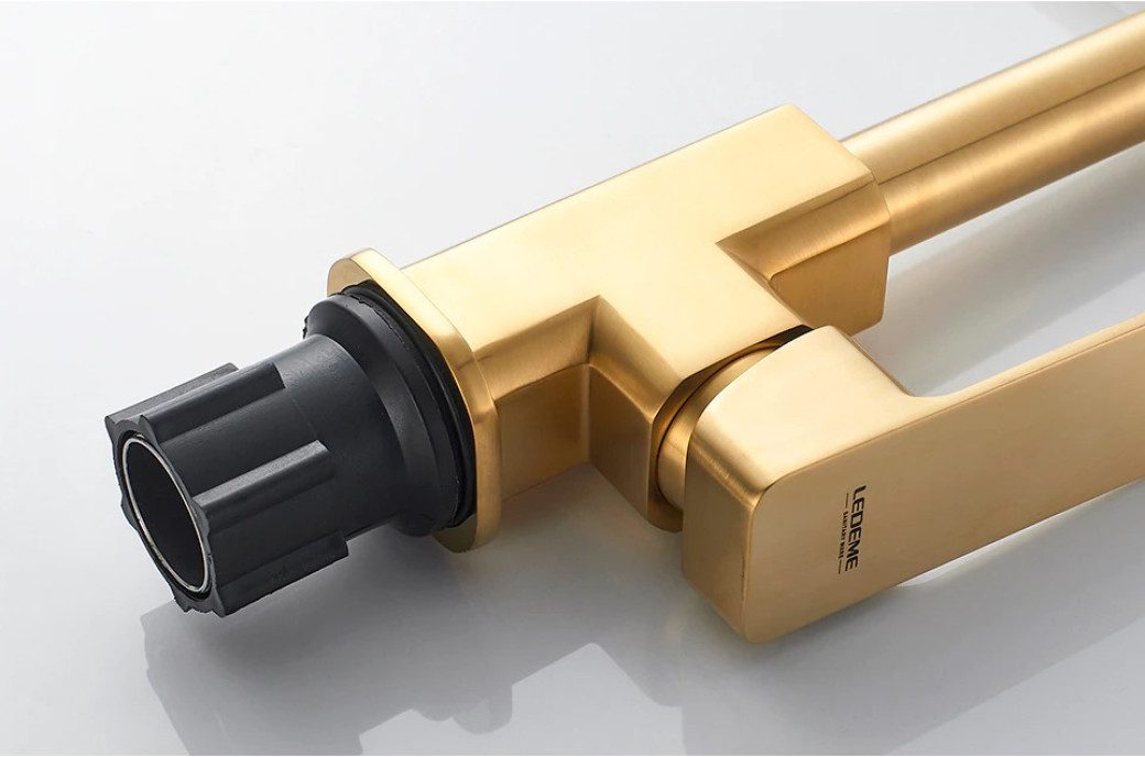 Смеситель для кухни с гибким изливом Ledeme L4080Y — изображение 4