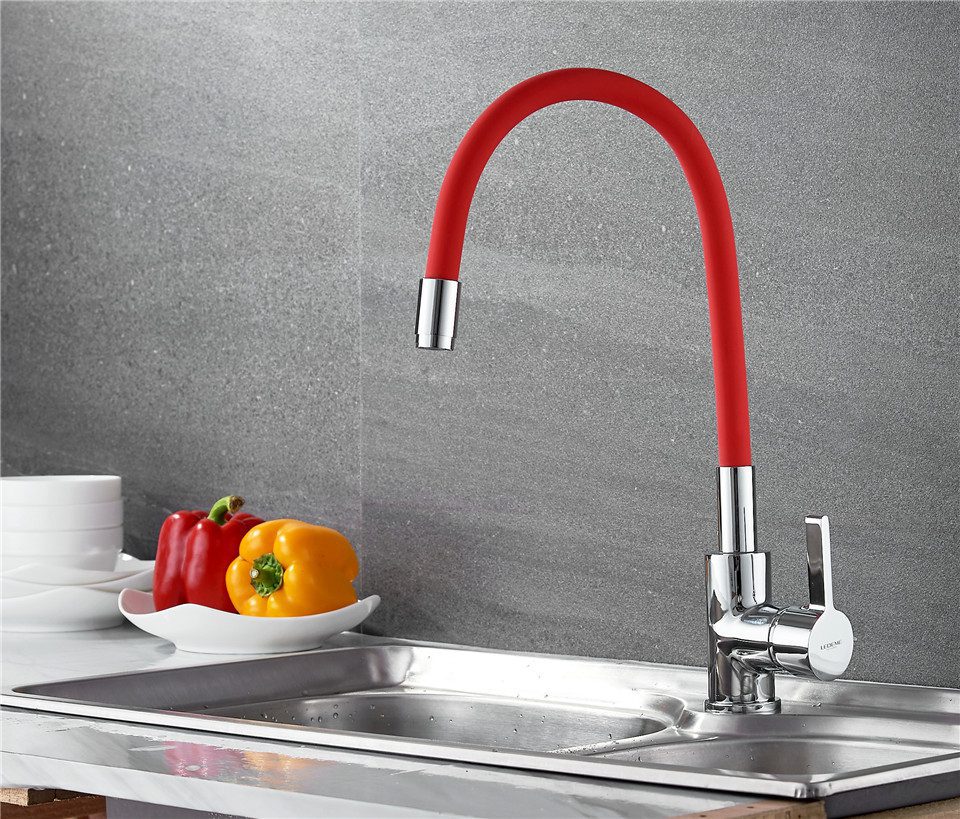 Смеситель для кухни с гибким изливом Ledeme L4898-1 — изображение 2