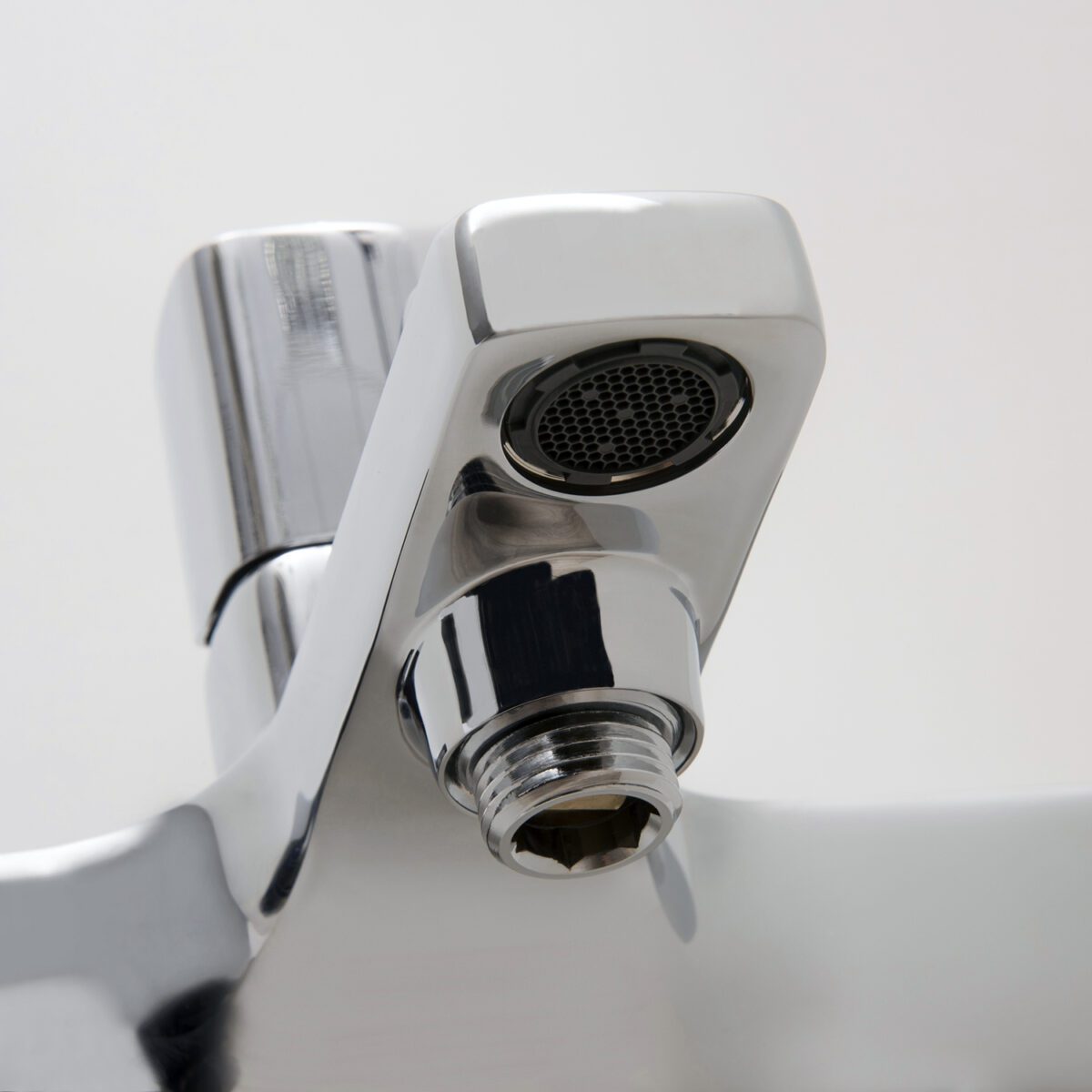 Смеситель для ванны Wasserkraft Naab 8601 — изображение 4