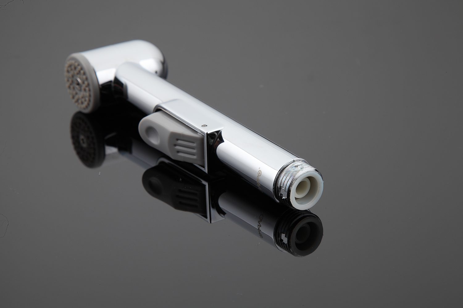 Смеситель для умывальника с гигиеническим душем Gappo G1207 — изображение 6