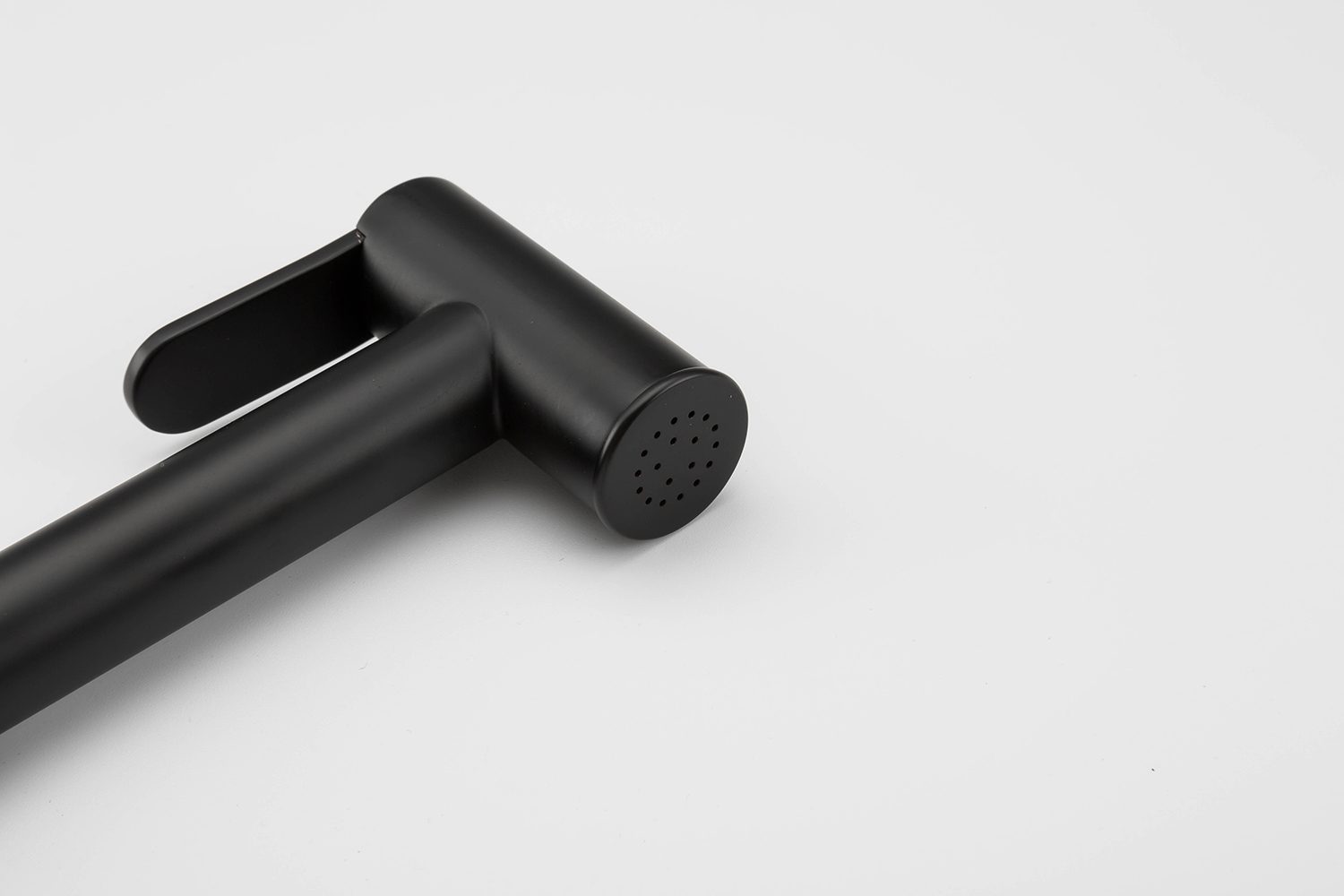 Кнопочный смеситель скрытого монтажа для гигиенического душа Gappo G7288-6, черный — изображение 6