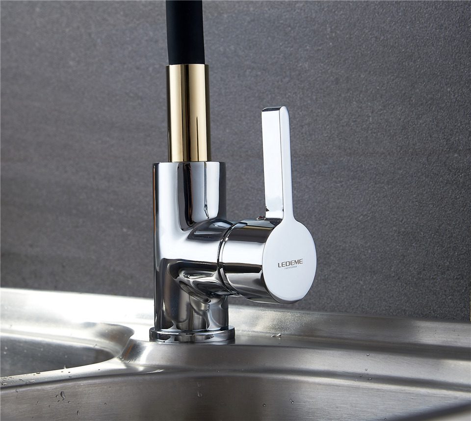 Смеситель для кухни с гибким изливом Ledeme L4898-10 — изображение 3