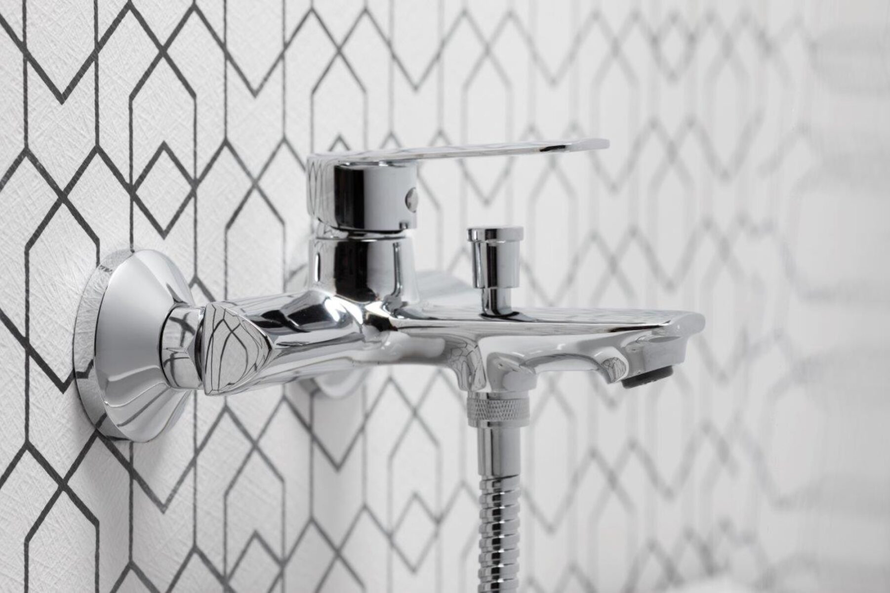 Смеситель для ванны KFA Armatura AGAT 4424-510-00 — изображение 4