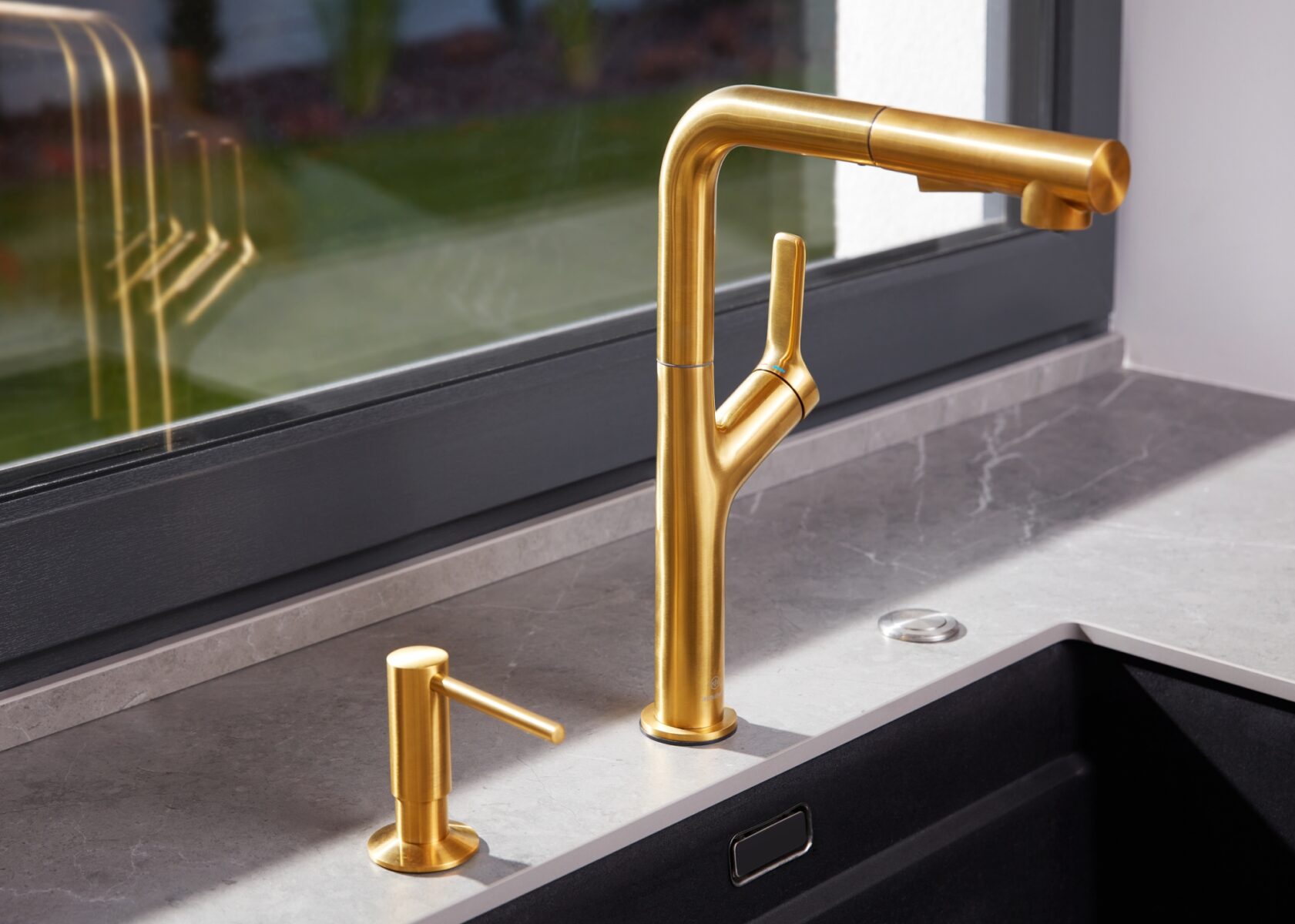 Смеситель для кухни с выдвижной лейкой KFA Armatura DUERO DESIGN 6623-220-31 — изображение 3