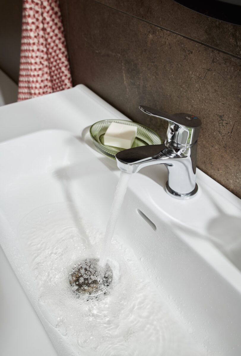 Смеситель для умывальника KFA Armatura MORRIS 5242-815-00 — изображение 5