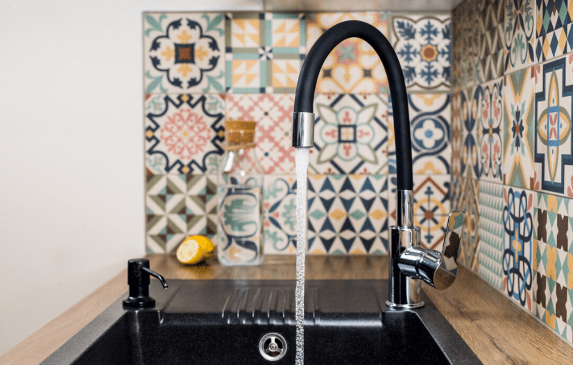 Смеситель для кухни с гибким изливом KFA Armatura RUMBA 6553-915-00 — изображение 2