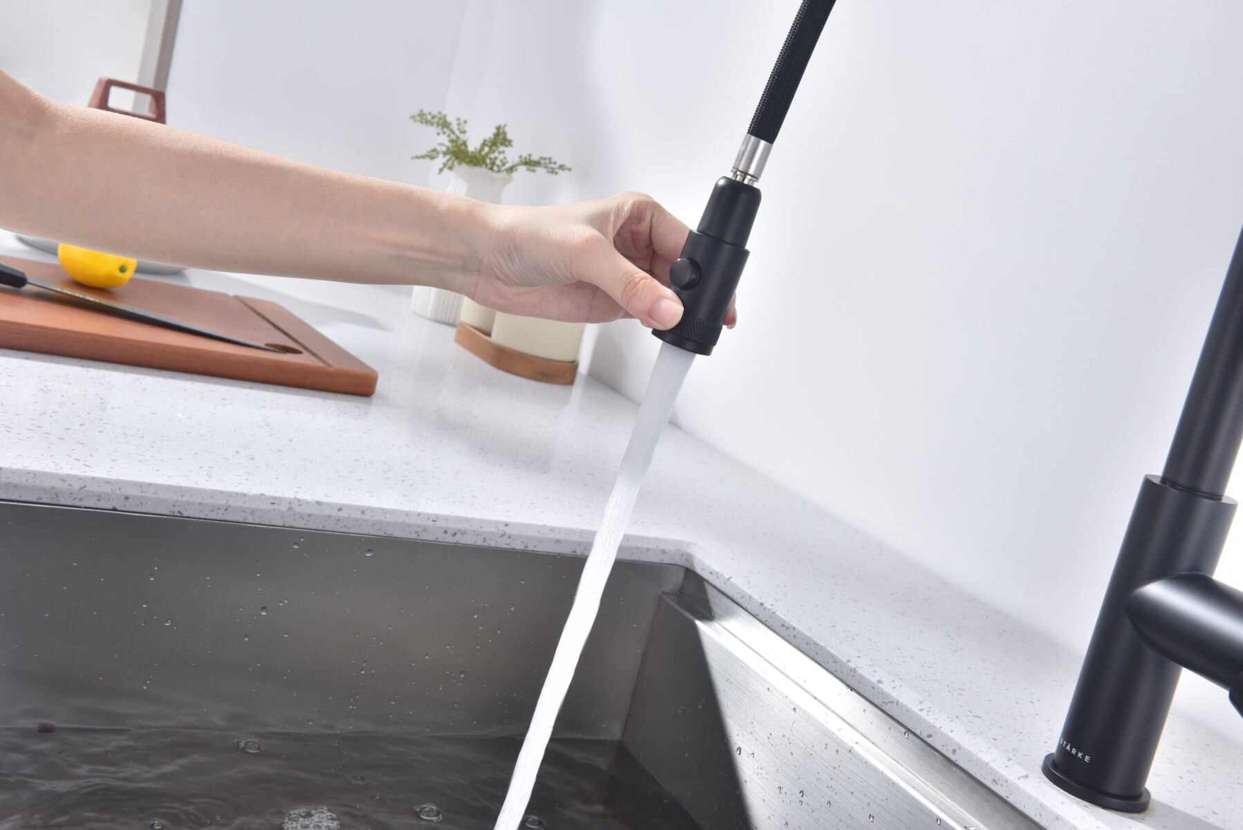 Смеситель для кухни под фильтр PAULMARK GALANT, антрацит, Ga213077-AN — изображение 6