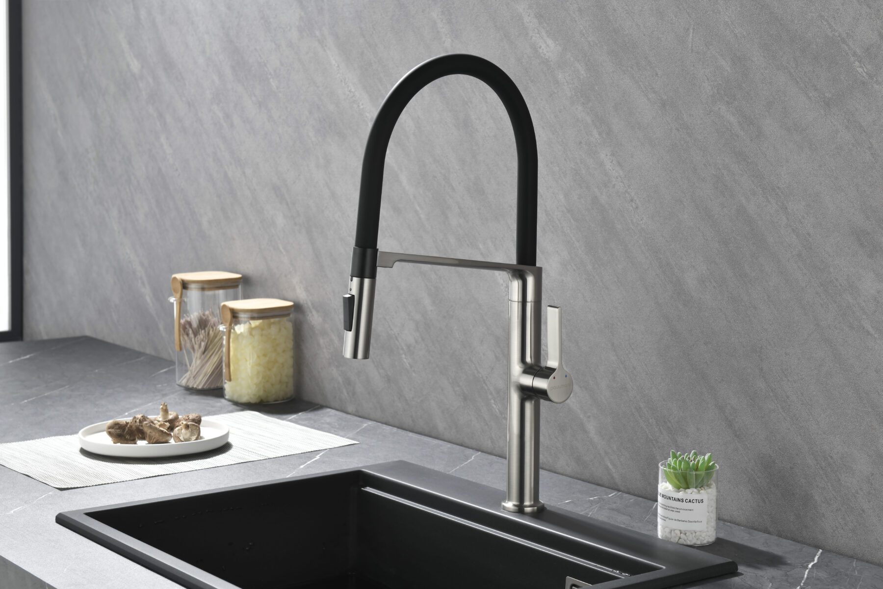 Смеситель для кухни с гибким изливом PAULMARK BARREL, брашированная сталь, Ba214029-BS — изображение 2