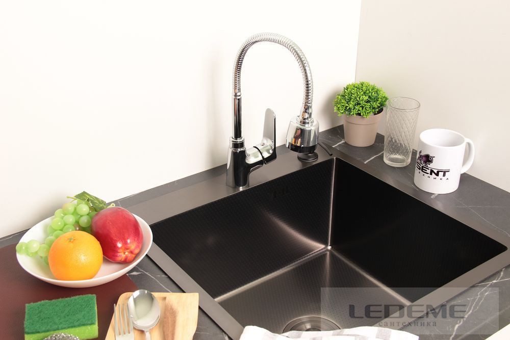 Смеситель для кухни с гибким изливом Ledeme L4361 — изображение 4
