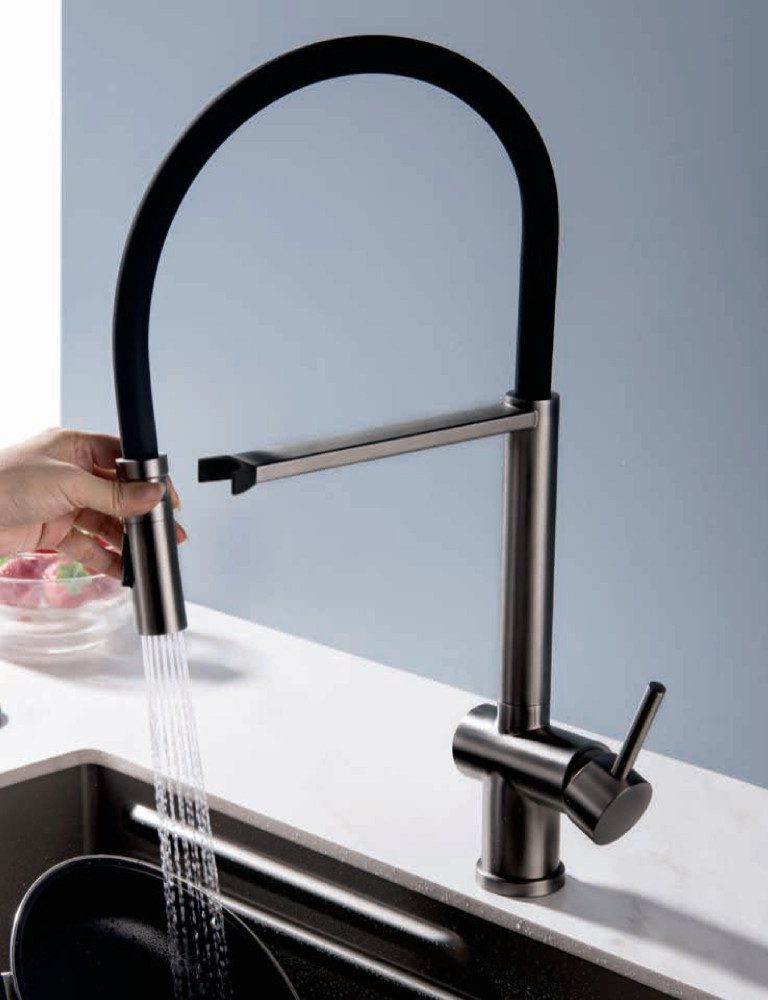 Смеситель для кухни с гибким изливом GERHANS K14290D-2, оружейная сталь/чёрный — изображение 7