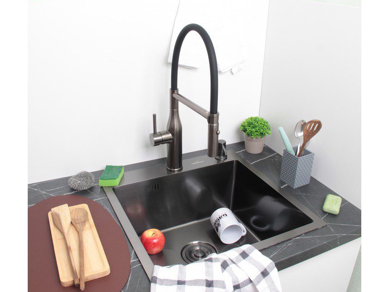 Смеситель для кухни с гибким изливом GERHANS K14293D-2, оружейная сталь/чёрный — изображение 3
