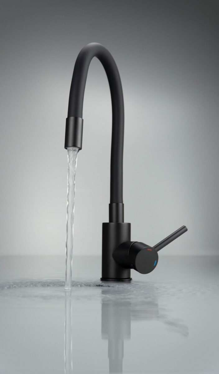 Cмеситель для кухни с гибким изливом DEANTE LUNO NERO BOC N72M — изображение 3