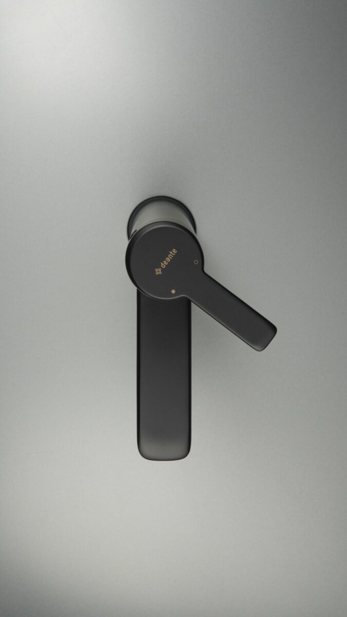 Смеситель для умывальника DEANTE ARNIKA NERO BQA N20M — изображение 2