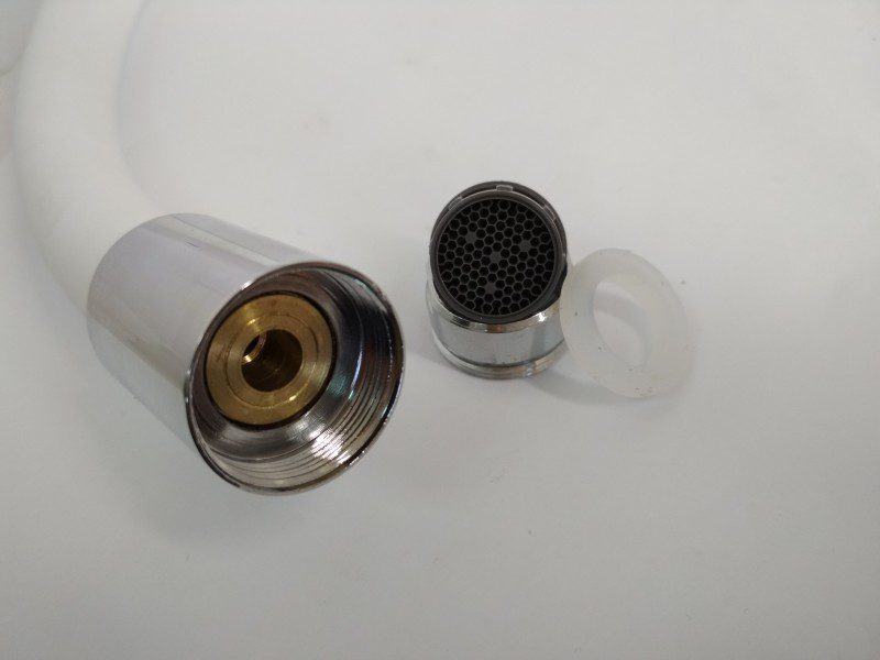 Гибкий излив для кухонного смесителя Ledeme L7506-2, чёрный — изображение 3