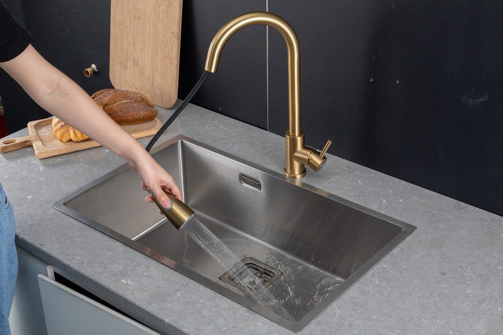 Смеситель для кухни с выдвижным изливом Frap F60991-3, золотой сатин — изображение 10