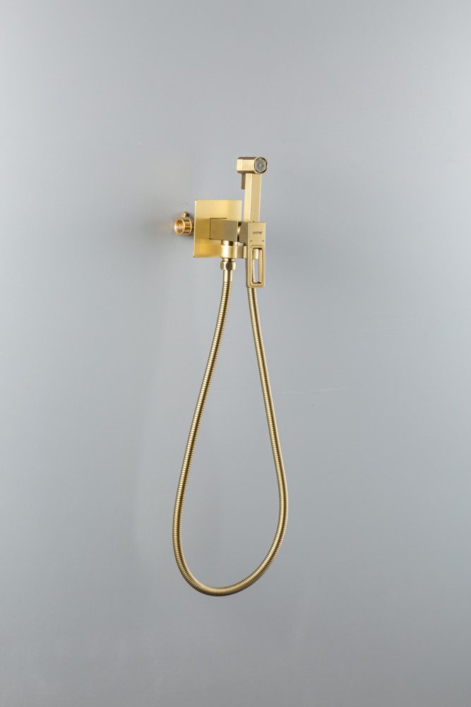 Смеситель скрытого монтажа для гигиенического душа Gappo G7217-13, золотой сатин — изображение 3