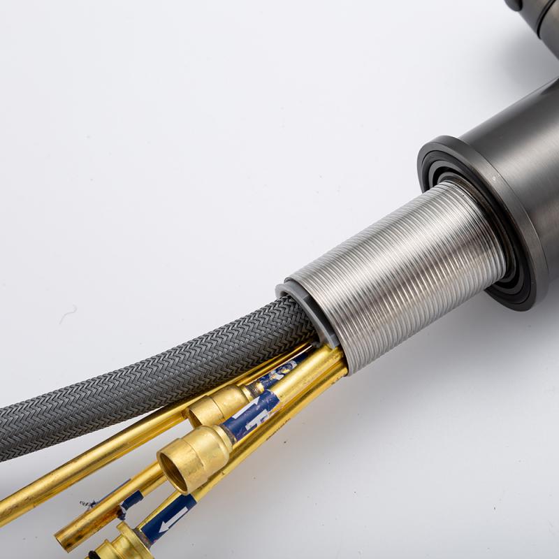 Смеситель для кухни под фильтр с выдвижным изливом Frap F4396-39, оружейная сталь — изображение 11