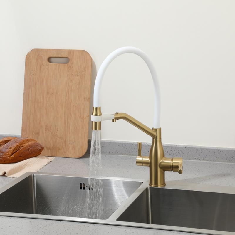 Смеситель для кухни под фильтр с гибким изливом Frap F4397-3, золотой сатин — изображение 5