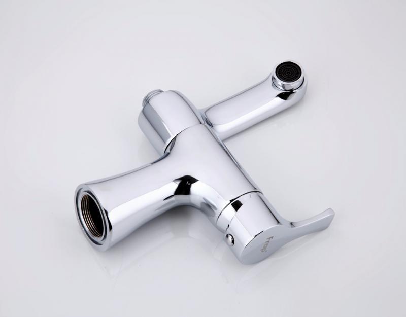 Смеситель для умывальника с гигиеническим душем Frap F1252 — изображение 5