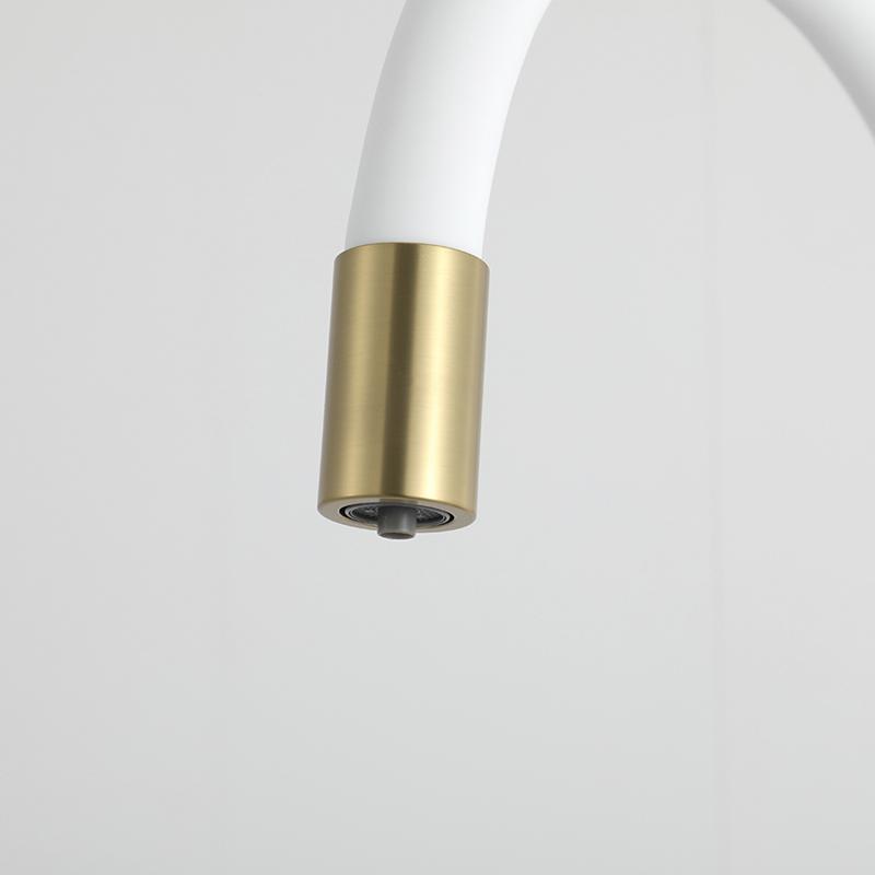 Смеситель для кухни под фильтр с гибким изливом Gappo G4395-33, золотой сатин — изображение 6