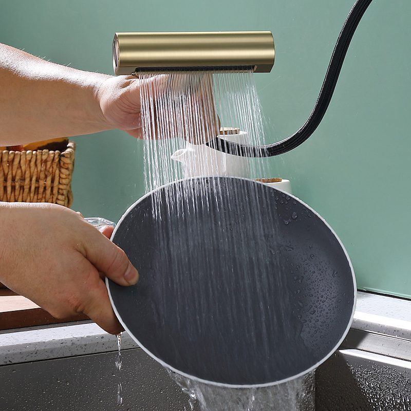 Смеситель для кухни с выдвижным изливом Splenka S206.49.03, золотой сатин — изображение 10