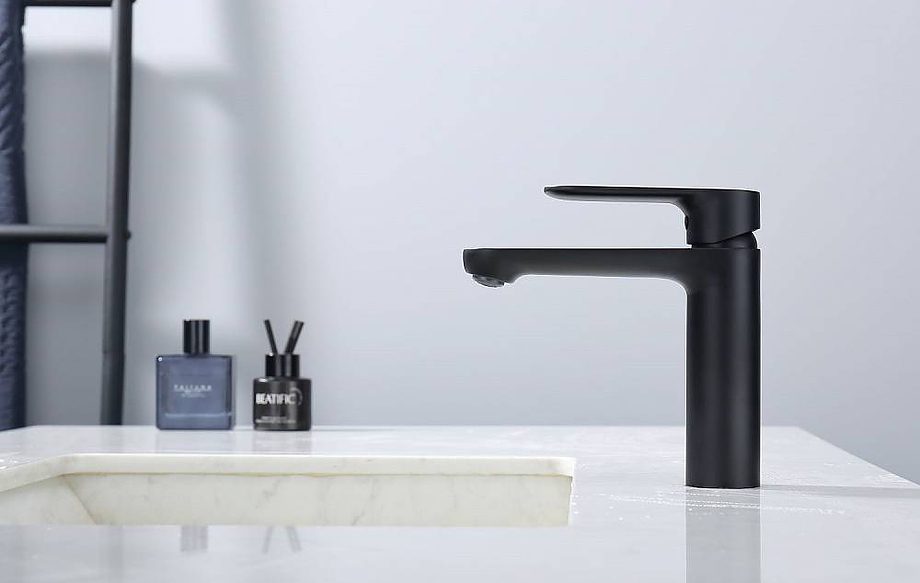 Смеситель для умывальника Splenka S222.10.06, чёрный — изображение 3