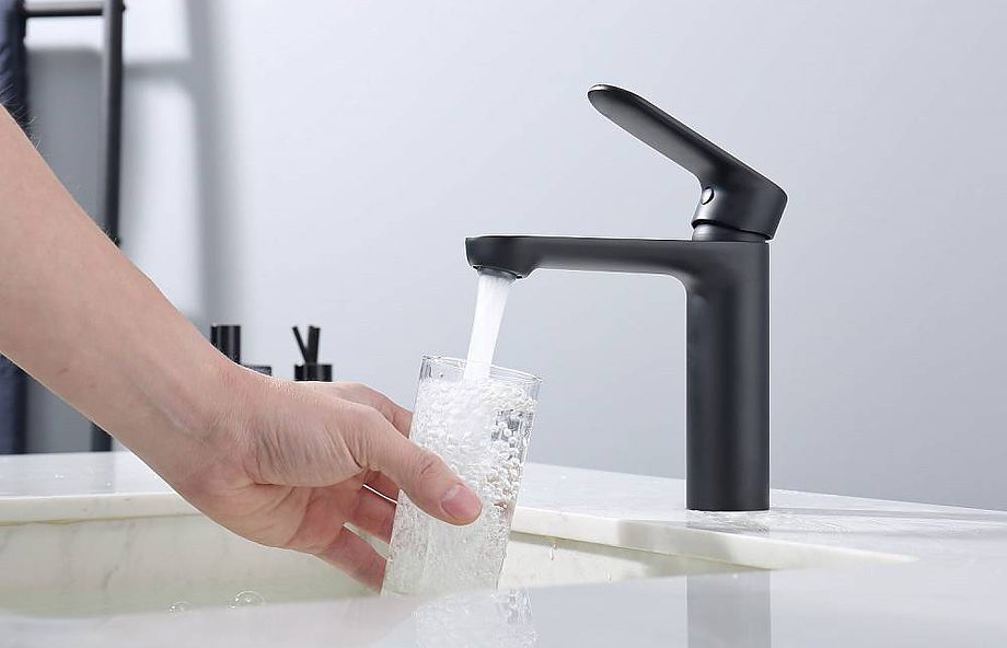 Смеситель для умывальника Splenka S222.10.06, чёрный — изображение 5