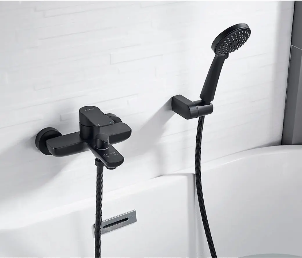 Смеситель для ванны Ledeme L73218B