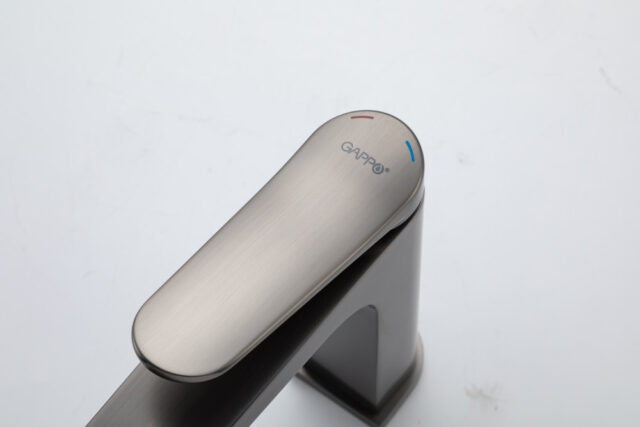 Смеситель для умывальника Gappo G1010-9, оружейная сталь — изображение 7
