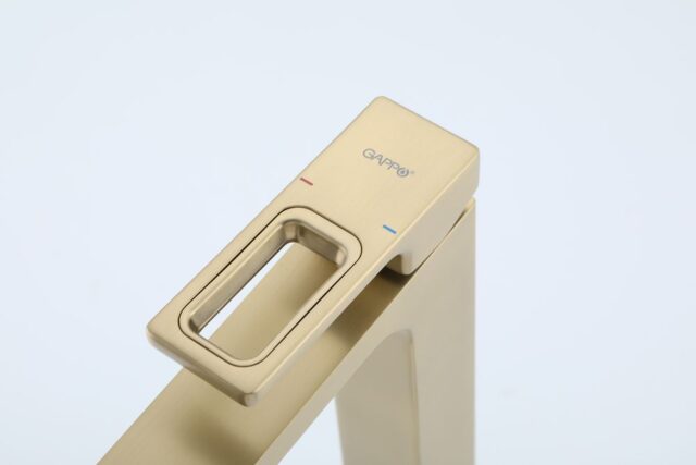 Смеситель для умывальника Gappo G1017-32, золотой сатин — изображение 6