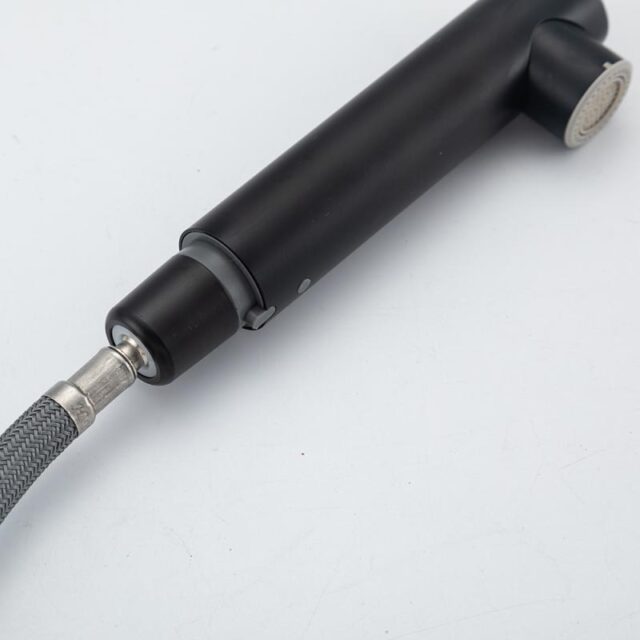 Смеситель для кухни с выдвижным изливом Frap F6096-6, чёрный — изображение 10