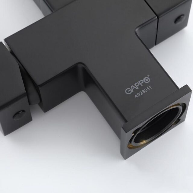 Смеситель для кухни под фильтр с гибким изливом Gappo G4395-36, чёрный — изображение 4