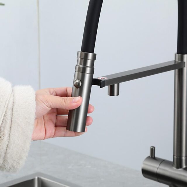 Смеситель для кухни под фильтр с гибким изливом Gappo G4397-89, оружейная сталь — изображение 4