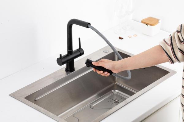 Смеситель для кухни с выдвижным изливом Gappo G4397-76 — изображение 3